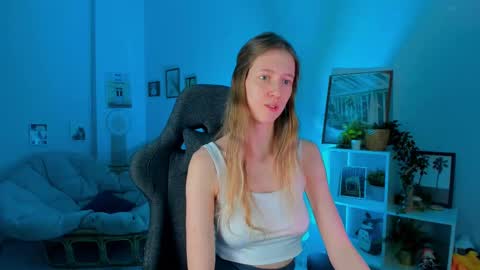 Snapshot of sharonevansi chatting on February 11, 2025, 2:46 pm Sharon online show from February 11, 2025, 2:46 pm