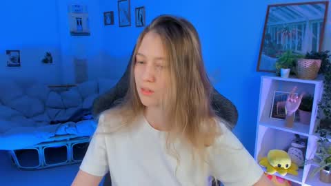 Snapshot of sharonevansi chatting on March 9, 2025, 11:36 am Sharon online show from March 9, 2025, 11:36 am