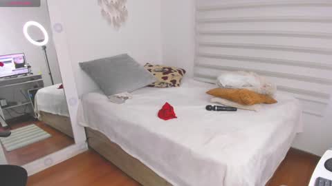 Snapshot of sharonvelvet chatting on February 4, 2025, 5:45 pm Sharon online show from February 4, 2025, 5:45 pm