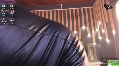 Snapshot of sharoon_gold chatting on January 14, 2025, 2:08 am Your mistress Sharon online show from January 14, 2025, 2:08 am