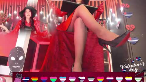 Snapshot of sharoon_gold chatting on February 14, 2025, 7:44 pm Your mistress Sharon online show from February 14, 2025, 7:44 pm