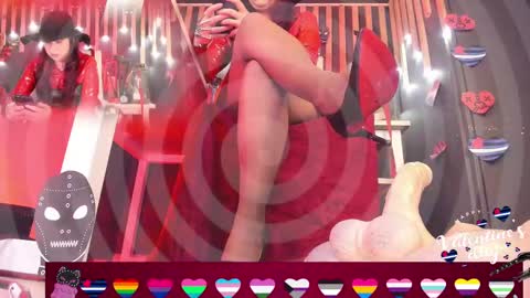 Snapshot of sharoon_gold chatting on February 15, 2025, 1:53 am Your mistress Sharon online show from February 15, 2025, 1:53 am