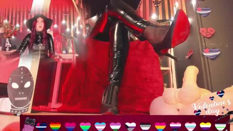 Snapshot of sharoon_gold chatting on February 15, 2025, 9:15 pm Your mistress Sharon online show from February 15, 2025, 9:15 pm