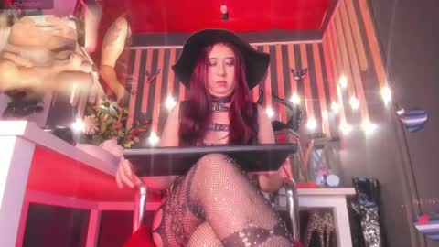 Snapshot of sharoon_gold chatting on March 8, 2025, 10:34 pm Your mistress Sharon online show from March 8, 2025, 10:34 pm