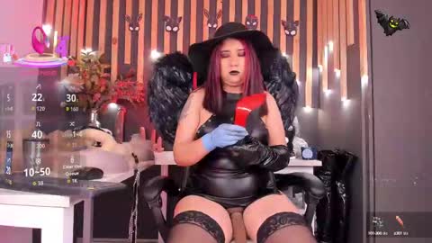 Snapshot of sharoon_gold chatting on September 9, 2025, 9:14 pm Your mistress Sharon online show from September 9, 2025, 9:14 pm