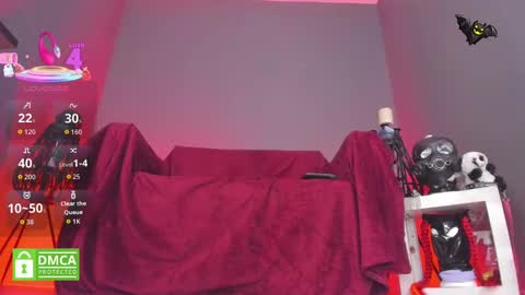 Snapshot of sharoon_gold chatting on October 8, 2025, 8:17 pm Your mistress Sharon online show from October 8, 2025, 8:17 pm