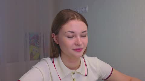 Snapshot of sharrimalagisi chatting on October 19, 2025, 4:13 am Miroslava online show from October 19, 2025, 4:13 am