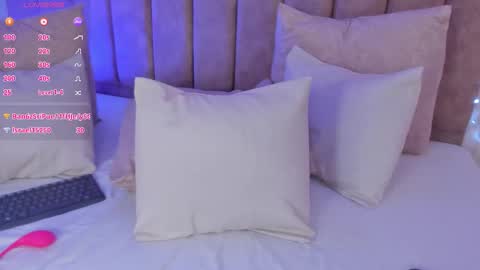 Shantall online show from December 14, 2025, 5:02 am