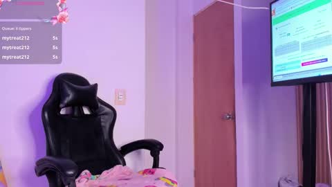 Lady Shauna online show from November 25, 2025, 5:18 am