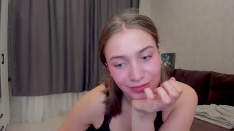 Snapshot of shawty__mariaa chatting on September 15, 2025, 3:23 pm shawty__mariaa online show from September 15, 2025, 3:23 pm