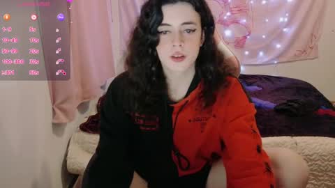 Snapshot of shayminx chatting on March 12, 2025, 4:30 am Shayminx online show from March 12, 2025, 4:30 am