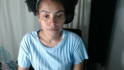 Snapshot of shayna_cute chatting on January 16, 2025, 4:38 am Shayna online show from January 16, 2025, 4:38 am