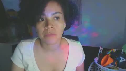Snapshot of shayna_cute chatting on September 30, 2025, 2:16 am Shayna online show from September 30, 2025, 2:16 am