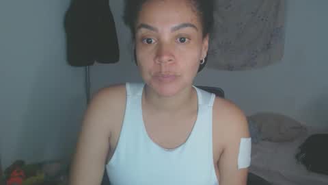 Shayna online show from November 27, 2025, 3:30 am