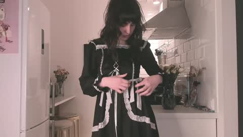 Snapshot of sheeny_shy chatting on December 9, 2024, 11:45 pm Chiara online show from December 9, 2024, 11:45 pm