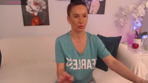 Snapshot of sheilaryan chatting on February 3, 2025, 4:46 am Sheila GMT 2 Tuesday Wednesday Friday Saturday Sunday- 8 5 online show from February 3, 2025, 4:46 am