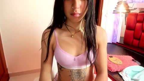 Snapshot of sheilly_brown chatting on September 19, 2025, 7:03 pm sheilly_brown online show from September 19, 2025, 7:03 pm