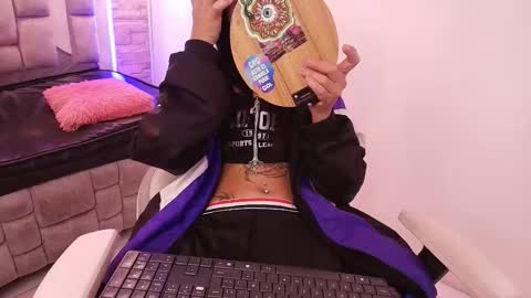 Snapshot of sheilly_brown chatting on October 1, 2025, 7:42 pm sheilly_brown online show from October 1, 2025, 7:42 pm