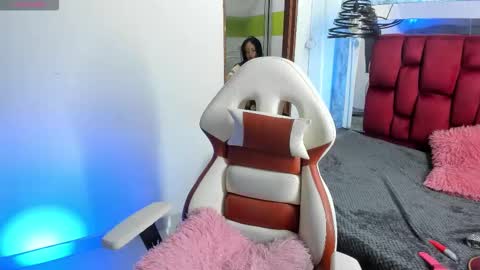 Snapshot of sheilly_brown chatting on October 17, 2025, 7:27 pm sheilly_brown online show from October 17, 2025, 7:27 pm