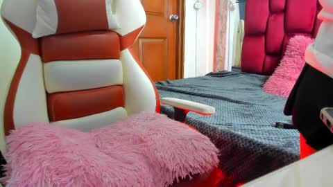 Snapshot of sheilly_brown chatting on October 21, 2025, 7:14 pm sheilly_brown online show from October 21, 2025, 7:14 pm