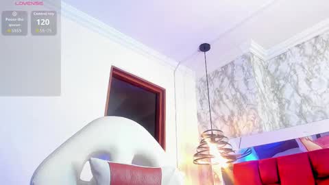 Snapshot of sheilly_brown chatting on November 11, 2025, 7:25 pm sheilly_brown online show from November 11, 2025, 7:25 pm