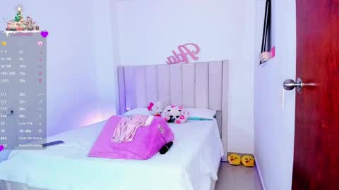 Snapshot of sheirysex chatting on December 31, 2024, 6:59 am Danna   online show from December 31, 2024, 6:59 am