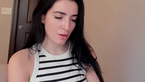 sheisallthat online show from November 19, 2025, 9:37 pm