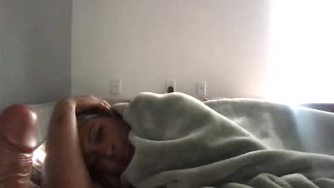 Snapshot of shelbybabyxo chatting on December 14, 2025, 11:20 pm babygirl online show from December 14, 2025, 11:20 pm