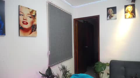 Shellsy H   online show from January 29, 2025, 8:14 pm