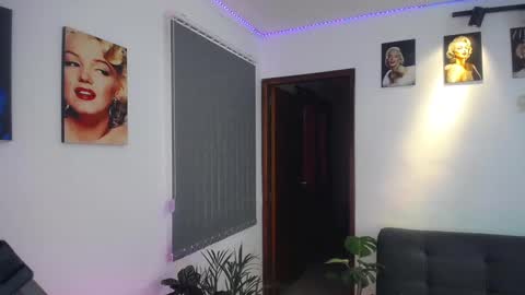 Shellsy H   online show from February 4, 2025, 5:12 pm