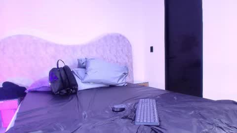 Shelsy online show from November 22, 2025, 11:53 am