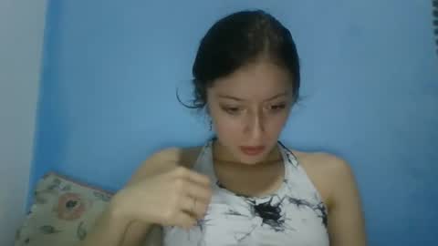 shelsyzevee_ online show from December 14, 2025, 1:22 am