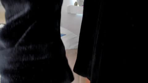 shelynna_azzul online show from January 28, 2025, 10:45 pm