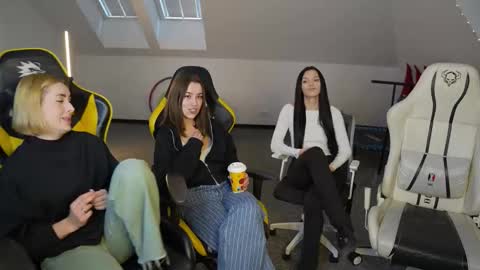 Sheryl online show from November 21, 2025, 11:20 am