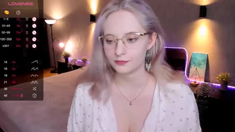 Hello guys my name is Aemilia online show from February 11, 2025, 9:09 am