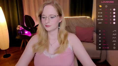 Hello guys my name is Aemilia online show from September 23, 2025, 8:39 am
