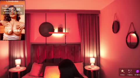 Snapshot of sheyla_hills_ chatting on September 10, 2025, 4:12 am Sheyla online show from September 10, 2025, 4:12 am