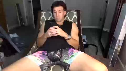 Snapshot of shimmyloe chatting on October 18, 2025, 9:21 am shimmyloe online show from October 18, 2025, 9:21 am