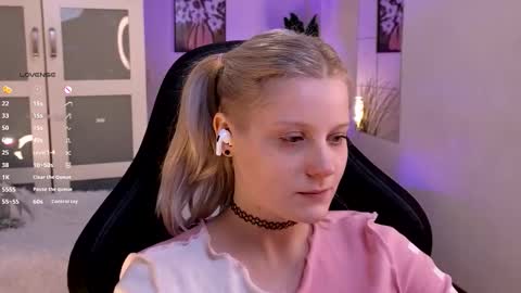 help me reach my first 25 thumbs up online show from November 29, 2025, 9:07 pm