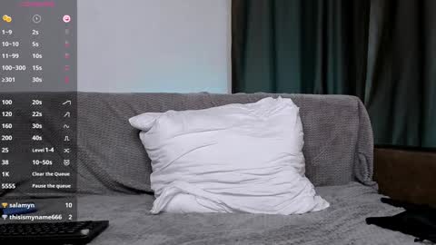 Snapshot of shinyjen chatting on January 28, 2025, 4:52 pm Jennifer Streaming time online show from January 28, 2025, 4:52 pm