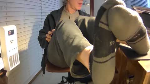 Snapshot of shootme69 chatting on December 13, 2024, 3:38 am nikolas send dm for an appointment online show from December 13, 2024, 3:38 am