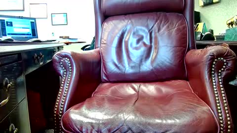 Snapshot of shootme69 chatting on February 25, 2025, 4:21 pm nikolas send dm for an appointment online show from February 25, 2025, 4:21 pm