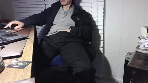 Snapshot of shootme69 chatting on October 28, 2025, 2:15 am nikolas send dm for an appointment online show from October 28, 2025, 2:15 am