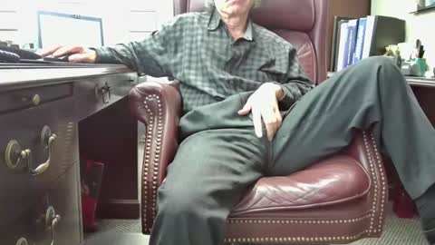 Snapshot of shootme69 chatting on October 29, 2025, 4:20 pm nikolas send dm for an appointment online show from October 29, 2025, 4:20 pm