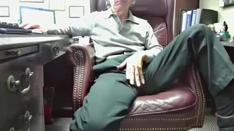 Snapshot of shootme69 chatting on October 31, 2025, 4:19 pm nikolas send dm for an appointment online show from October 31, 2025, 4:19 pm