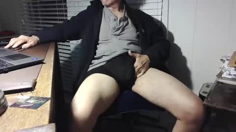 Snapshot of shootme69 chatting on November 3, 2025, 1:29 am nikolas send dm for an appointment online show from November 3, 2025, 1:29 am