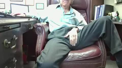 Snapshot of shootme69 chatting on November 3, 2025, 5:03 pm nikolas send dm for an appointment online show from November 3, 2025, 5:03 pm