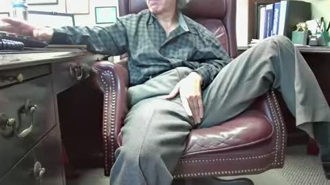 Snapshot of shootme69 chatting on November 5, 2025, 5:24 pm nikolas send dm for an appointment online show from November 5, 2025, 5:24 pm