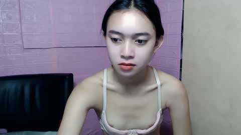 shopa_xiana online show from February 3, 2025, 10:11 pm