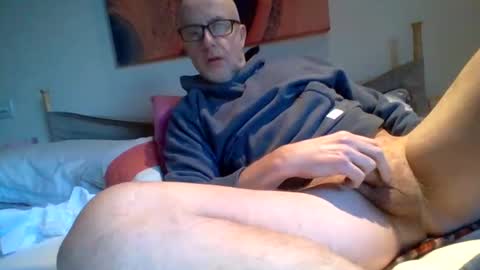 Snapshot of shosting chatting on January 11, 2025, 3:52 pm JJ online show from January 11, 2025, 3:52 pm